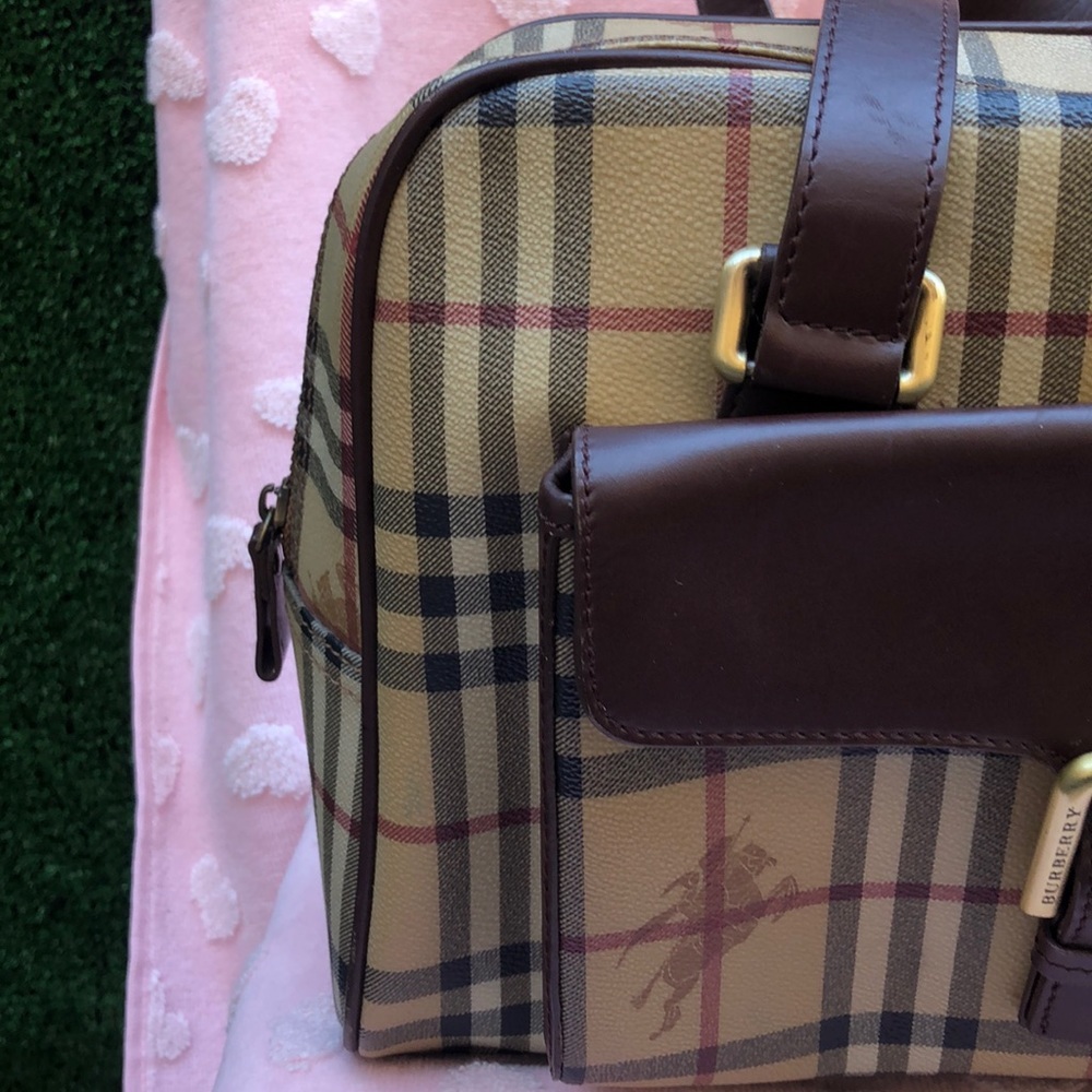 Burberry Bag - Picture 3 of 14